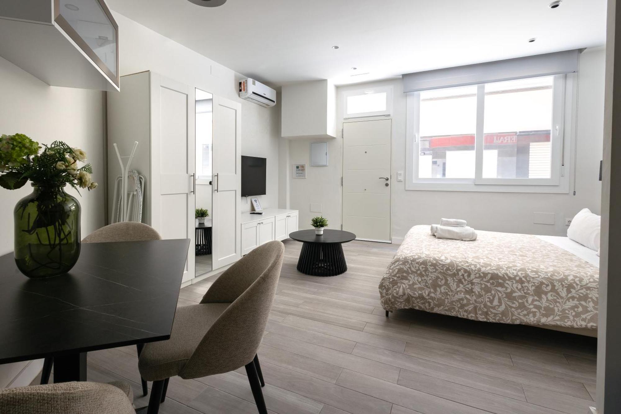 Premium Malagueta Suite Малага Екстериор снимка